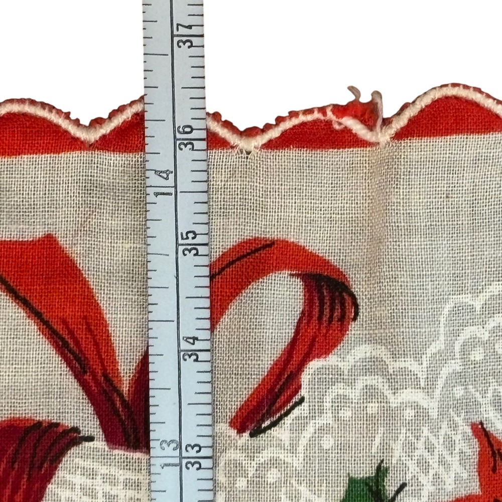 Vintage Christmas Handkerchief Poinsettia Snowflake‎ Scalloped Red White - Picture 9 of 9